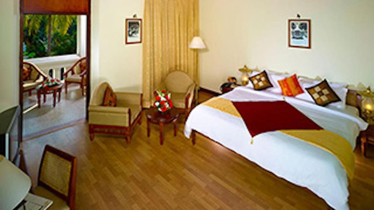 The Mascot Hotel - A Heritage Living Experience Thiruvananthapuram Exterior foto