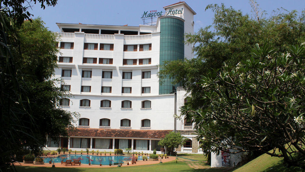 The Mascot Hotel - A Heritage Living Experience Thiruvananthapuram Exterior foto